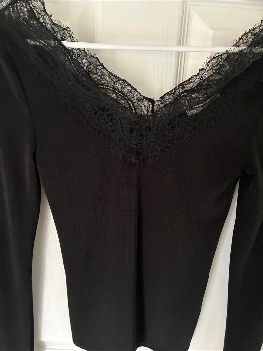 H&M Black Lace-Trim Long Sleeve V-Neck Top